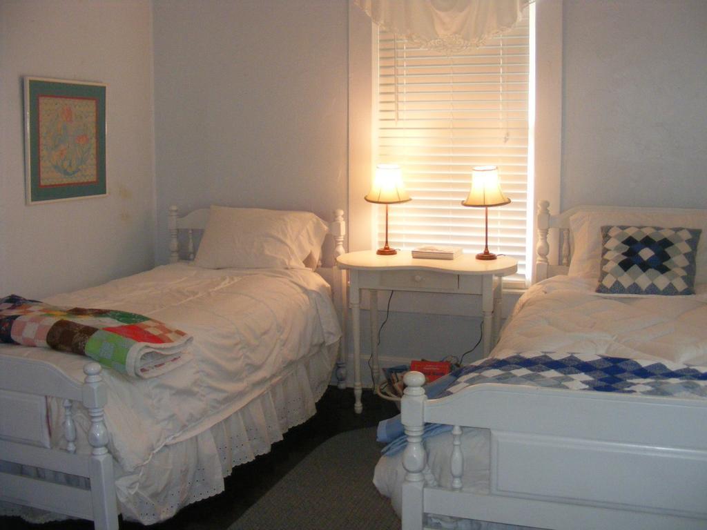 Pricehouseinn Glen Rose Room photo